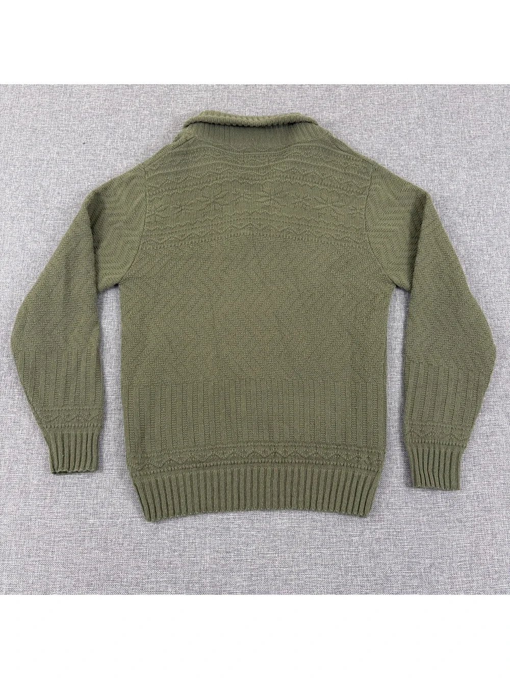 Vintage JCPenney Classic Styling Mens S/M Shawl Collar Sweater Green Snowflakes
